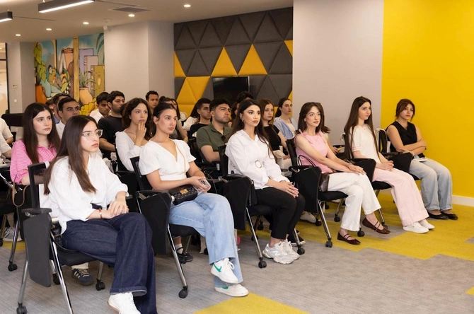 Yelo Bank-ın “Summer Challenge” yay təcrübə proqramı başladı! Yelo Bank-ın “Summer Challenge” yay təcrübə proqramı başladı!