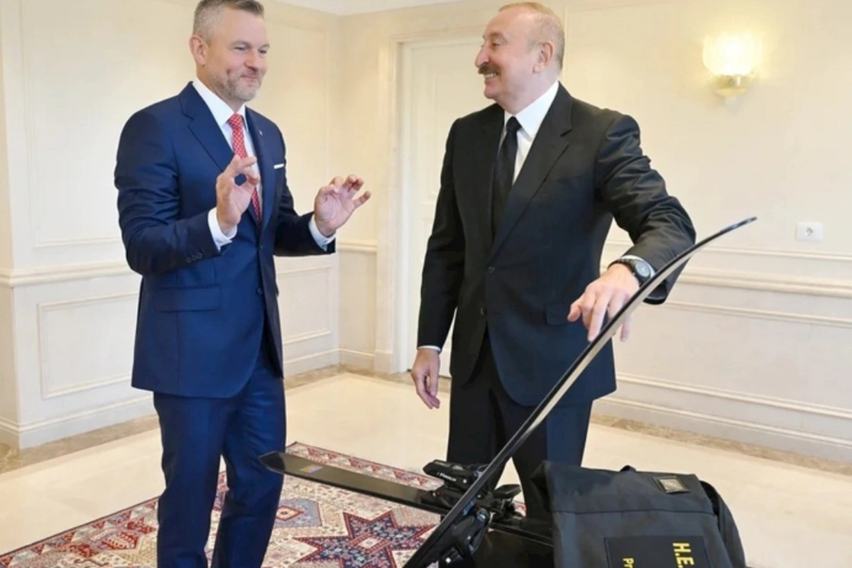 Prezidentlər bir-birinə bunları hədiyyə etdi — VİDEO/FOTO