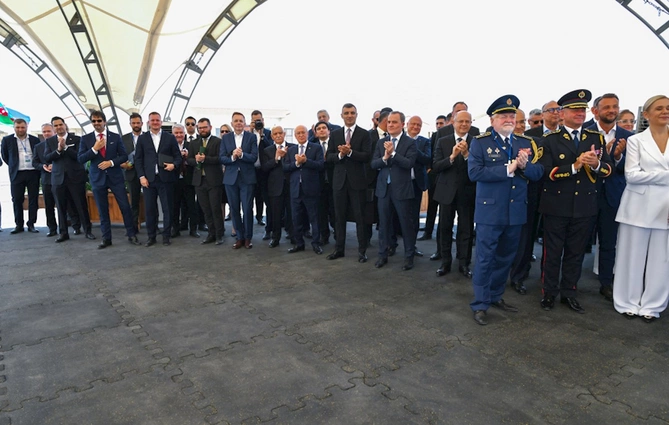 Azərbaycan və Slovakiya prezidentləri Ağdamın Baş Qərvənd kəndində görülən işlərlə tanış olublar — FOTOLAR Azərbaycan və Slovakiya prezidentləri Ağdamın Baş Qərvənd kəndində görülən işlərlə tanış olublar — FOTOLAR