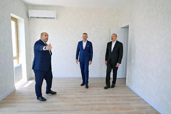 Azərbaycan və Slovakiya prezidentləri Ağdamın Baş Qərvənd kəndində görülən işlərlə tanış olublar — FOTOLAR Azərbaycan və Slovakiya prezidentləri Ağdamın Baş Qərvənd kəndində görülən işlərlə tanış olublar — FOTOLAR