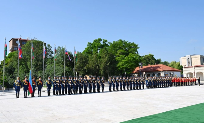 İlham Əliyev həmkarını Şuşada qarşıladı — FOTOLAR