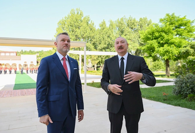 İlham Əliyev həmkarını Şuşada qarşıladı — FOTOLAR