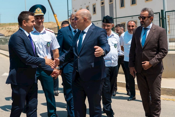 Ümumdünya Gömrük Təşkilatının baş katibi Abşeron Logistika Mərkəzini ziyarət edib — FOTOLAR Ümumdünya Gömrük Təşkilatının baş katibi Abşeron Logistika Mərkəzini ziyarət edib — FOTOLAR