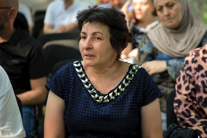 İcra başçısının sakinlərlə görüşündən maraqlı görüntülər — FOTOLAR İcra başçısının sakinlərlə görüşündən maraqlı görüntülər — FOTOLAR