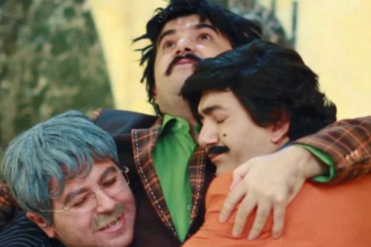Bozbash pictures buna görə dağılıb