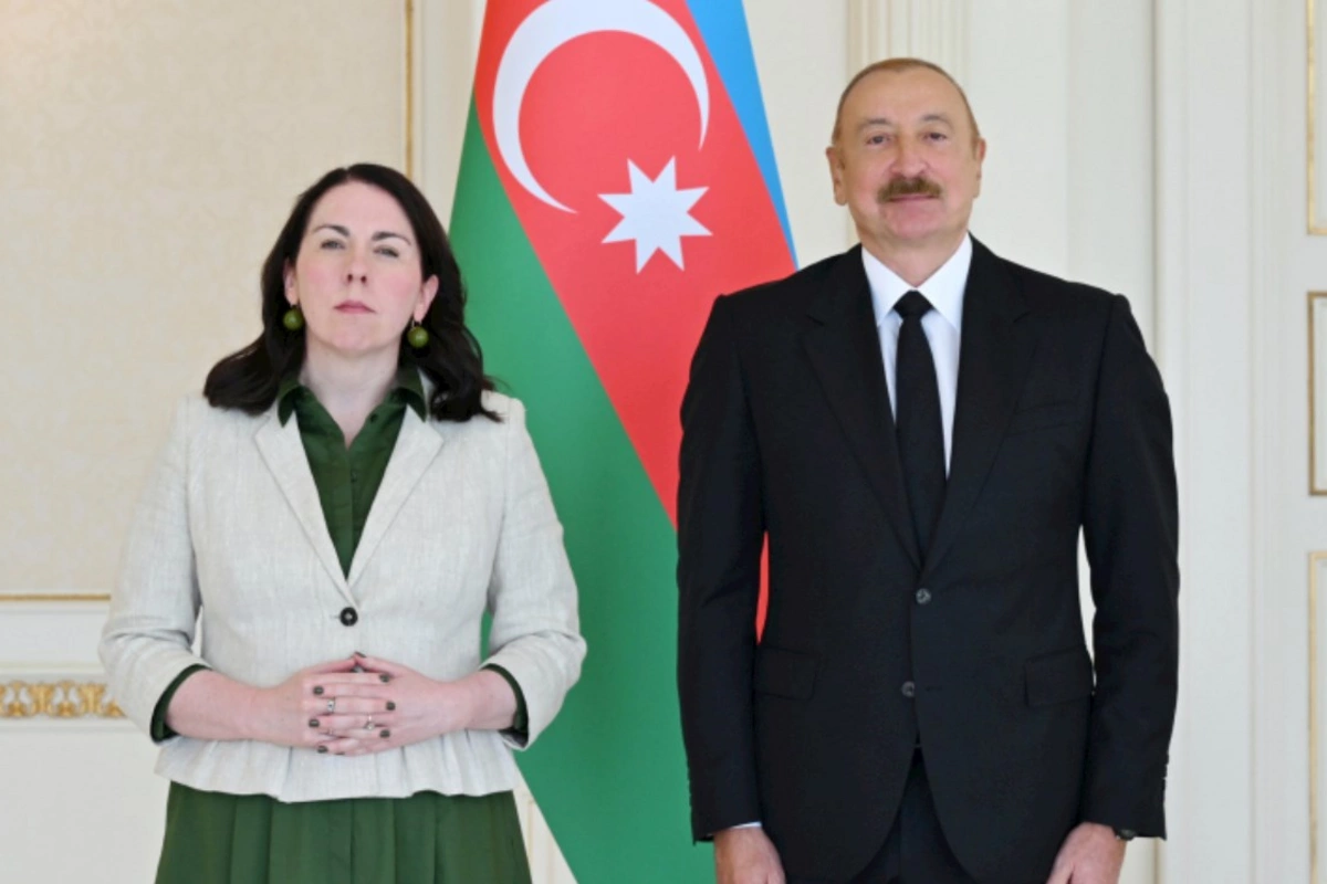İrlandiyanın yeni təyin səfiri etimadnaməsini İlham Əliyevə təqdim etdi — FOTOLAR