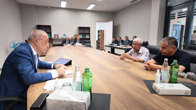 ADSEA sədri Füzuli şəhərində vətəndaşlarla görüşüb — FOTOLAR ADSEA sədri Füzuli şəhərində vətəndaşlarla görüşüb — FOTOLAR