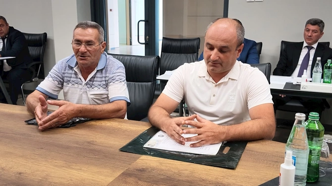 ADSEA sədri Füzuli şəhərində vətəndaşlarla görüşüb — FOTOLAR ADSEA sədri Füzuli şəhərində vətəndaşlarla görüşüb — FOTOLAR