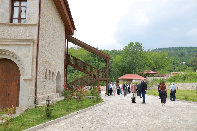 Şuşada “Sözün Xaqanı — Xəlqaniyəm, Xəlqani” mövzusunda elmi konfrans keçirilib