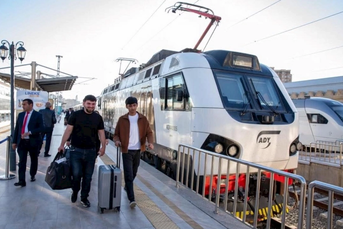 ADY-də 2026-cı ilin birinci yarısında qida məhsullarının tranzit daşımaları artıb