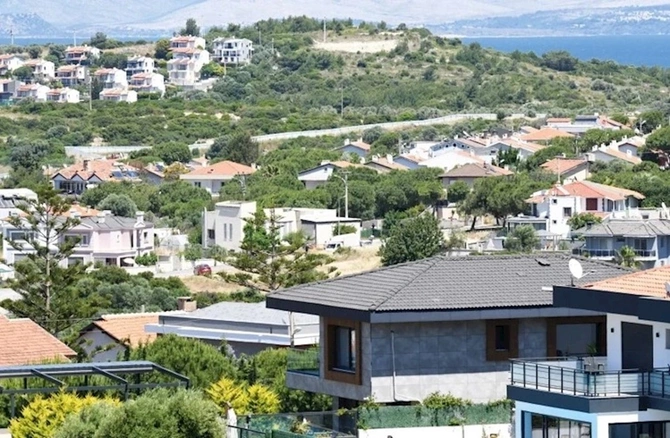 Bir milyon dollara Çeşmədə villa aldı — FOTO