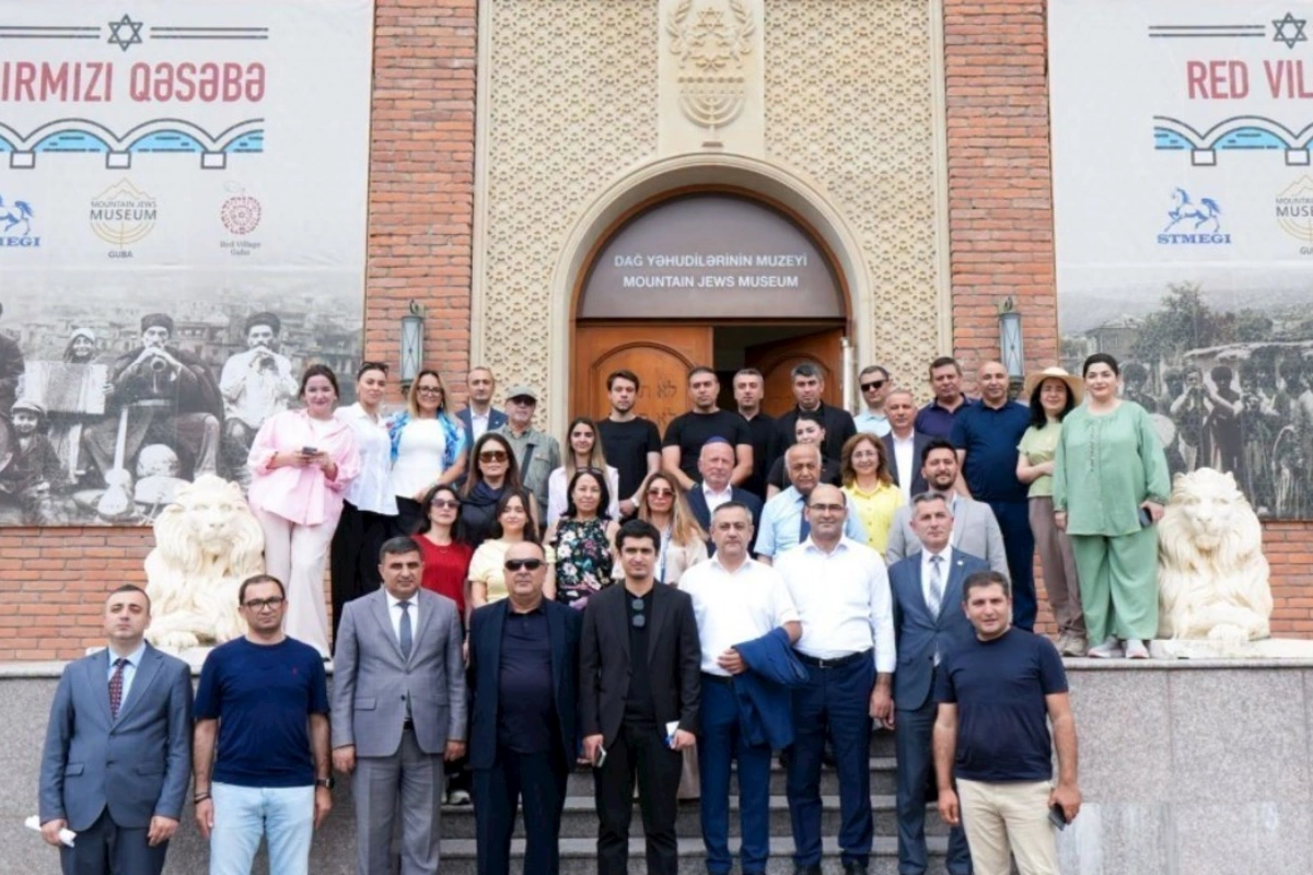 Dini mövzuların mediada təqdimatı ilə bağlı konfransın iştirakçıları Qubadakı ibadətgahlarda olublar — FOTOLAR