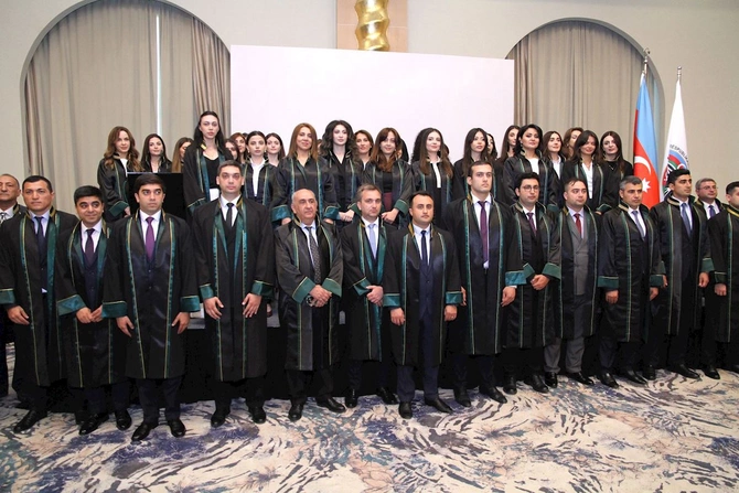 Ölkəmizdə vəkillərin sayı 3000-i ötüb — FOTOLAR