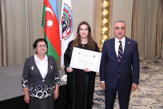 Ölkəmizdə vəkillərin sayı 3000-i ötüb — FOTOLAR