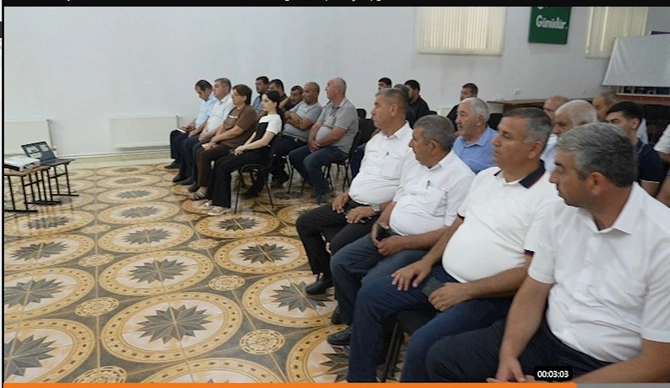 Kürdəmirdə su ehtiyatlarından səmərəli istifadə mövzusundə tədbir keçirildi — FOTOLAR Kürdəmirdə su ehtiyatlarından səmərəli istifadə mövzusundə tədbir keçirildi — FOTOLAR