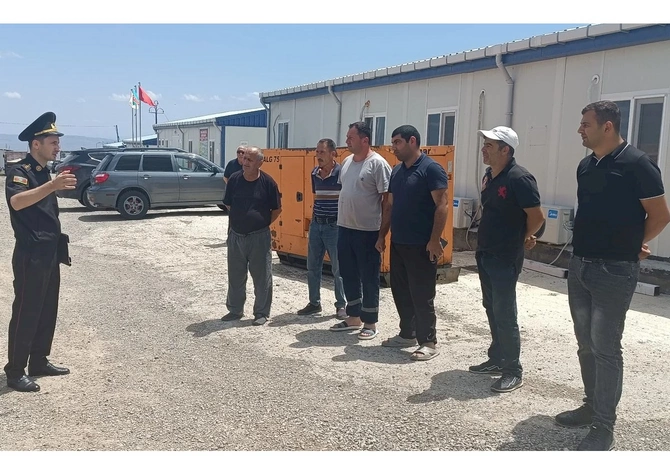 FHN azad olunmuş ərazilərdə yanğın təhlükəsizliyi ilə maarifləndirmə işi aparıb — FOTOLAR