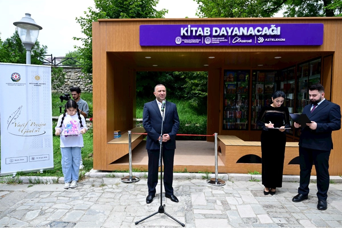 Şuşada Kitab dayanacağı istifadəyə verildi — FOTOLAR