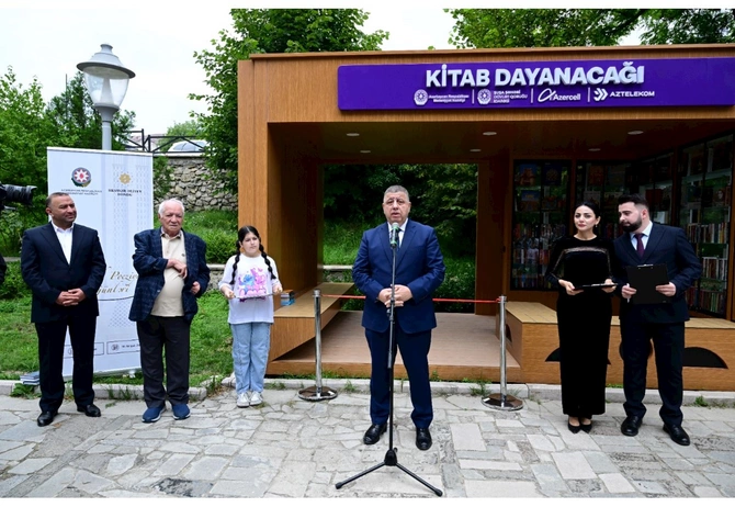 Şuşada Kitab dayanacağı istifadəyə verildi — FOTOLAR Şuşada Kitab dayanacağı istifadəyə verildi — FOTOLAR