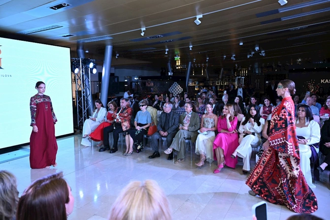 Alyona Əliyeva Milli Xalça Muzeyində moda nümayişi tədbirində — FOTOLAR