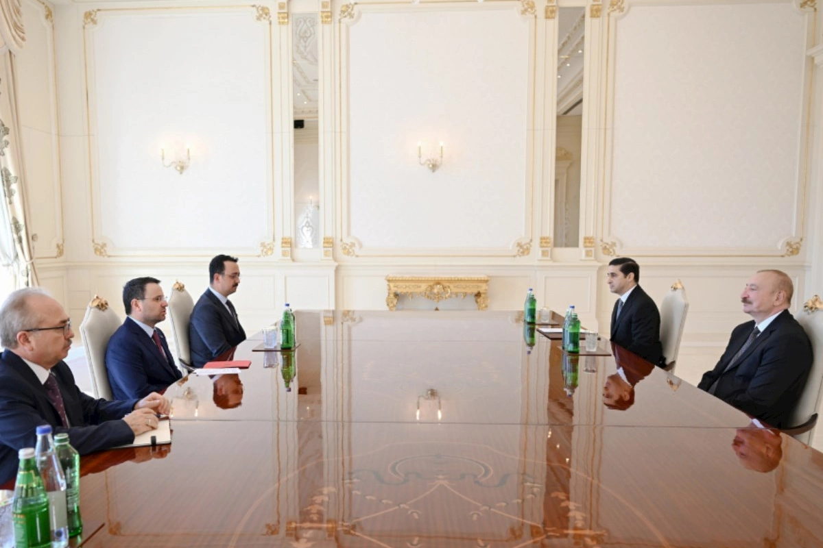 İlham Əliyev türkiyəli naziri qəbul etdi — FOTOLAR