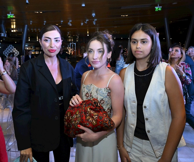 Alyona Əliyeva Milli Xalça Muzeyində moda nümayişi tədbirində — FOTOLAR