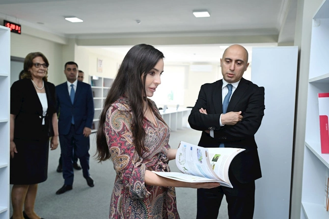 Leyla Əliyeva Yevlaxda məktəb binasının açılışında — FOTOLAR