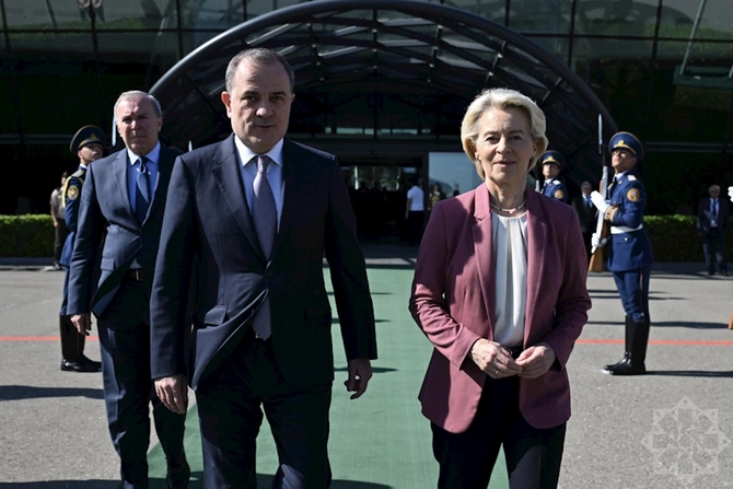 Lyayenin Azərbaycana səfəri başa çatdı — FOTOLAR