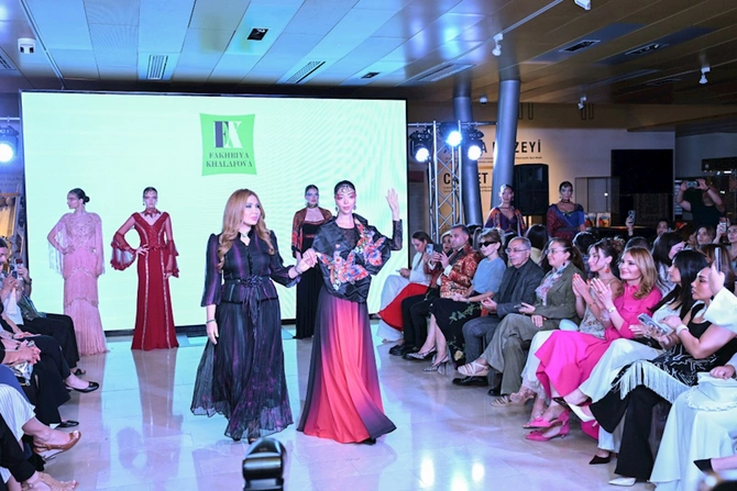 Alyona Əliyeva Milli Xalça Muzeyində moda nümayişi tədbirində — FOTOLAR