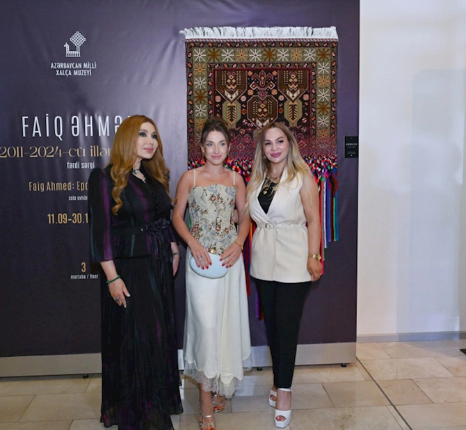 Alyona Əliyeva Milli Xalça Muzeyində moda nümayişi tədbirində — FOTOLAR