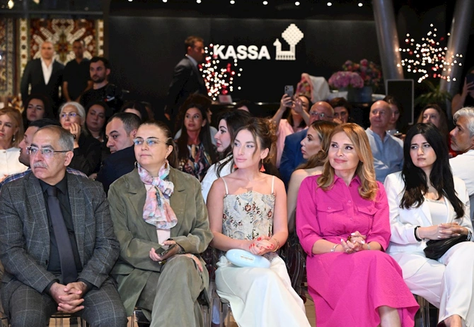 Alyona Əliyeva Milli Xalça Muzeyində moda nümayişi tədbirində — FOTOLAR