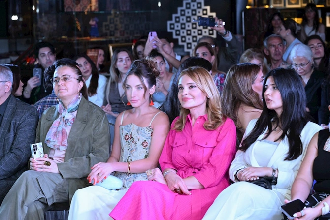 Alyona Əliyeva Milli Xalça Muzeyində moda nümayişi tədbirində — FOTOLAR