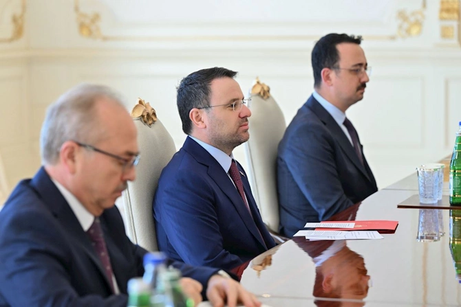 İlham Əliyev türkiyəli naziri qəbul etdi — FOTOLAR