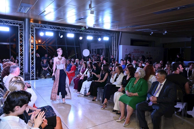 Alyona Əliyeva Milli Xalça Muzeyində moda nümayişi tədbirində — FOTOLAR