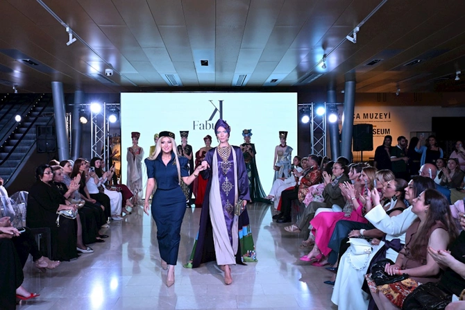 Alyona Əliyeva Milli Xalça Muzeyində moda nümayişi tədbirində — FOTOLAR