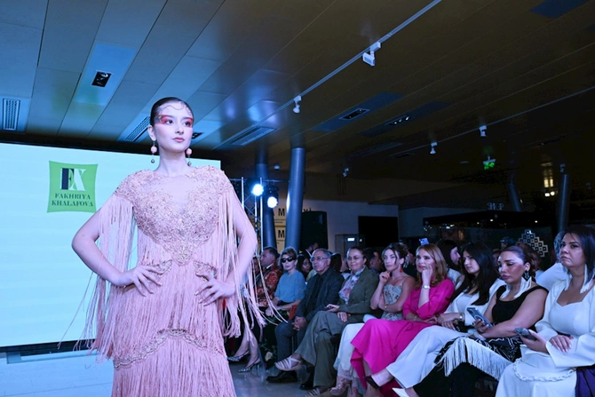 Alyona Əliyeva Milli Xalça Muzeyində moda nümayişi tədbirində — FOTOLAR