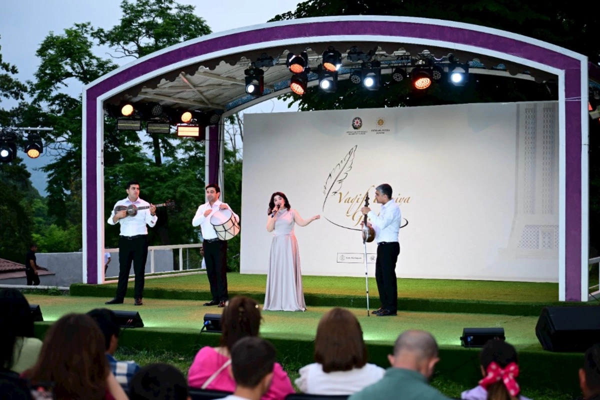 Vaqif Poeziya Günləri Sözün Zəfəri — Zəfərin sədası konserti ilə başa çatdı (FOTOLAR)