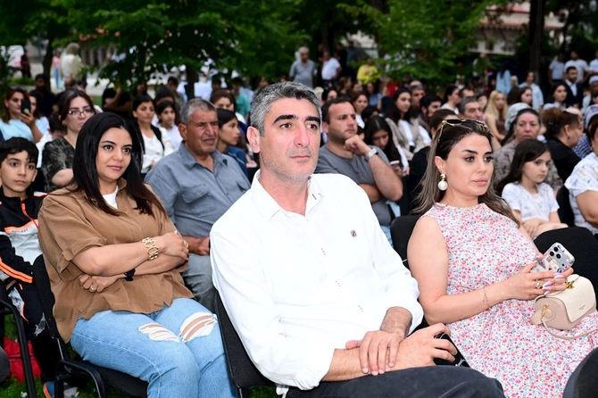 Vaqif Poeziya Günləri Sözün Zəfəri — Zəfərin sədası konserti ilə başa çatdı (FOTOLAR)
