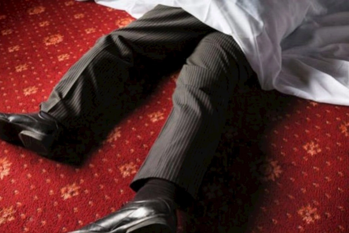 42 yaşlı kişinin hoteldə meyiti tapıldı