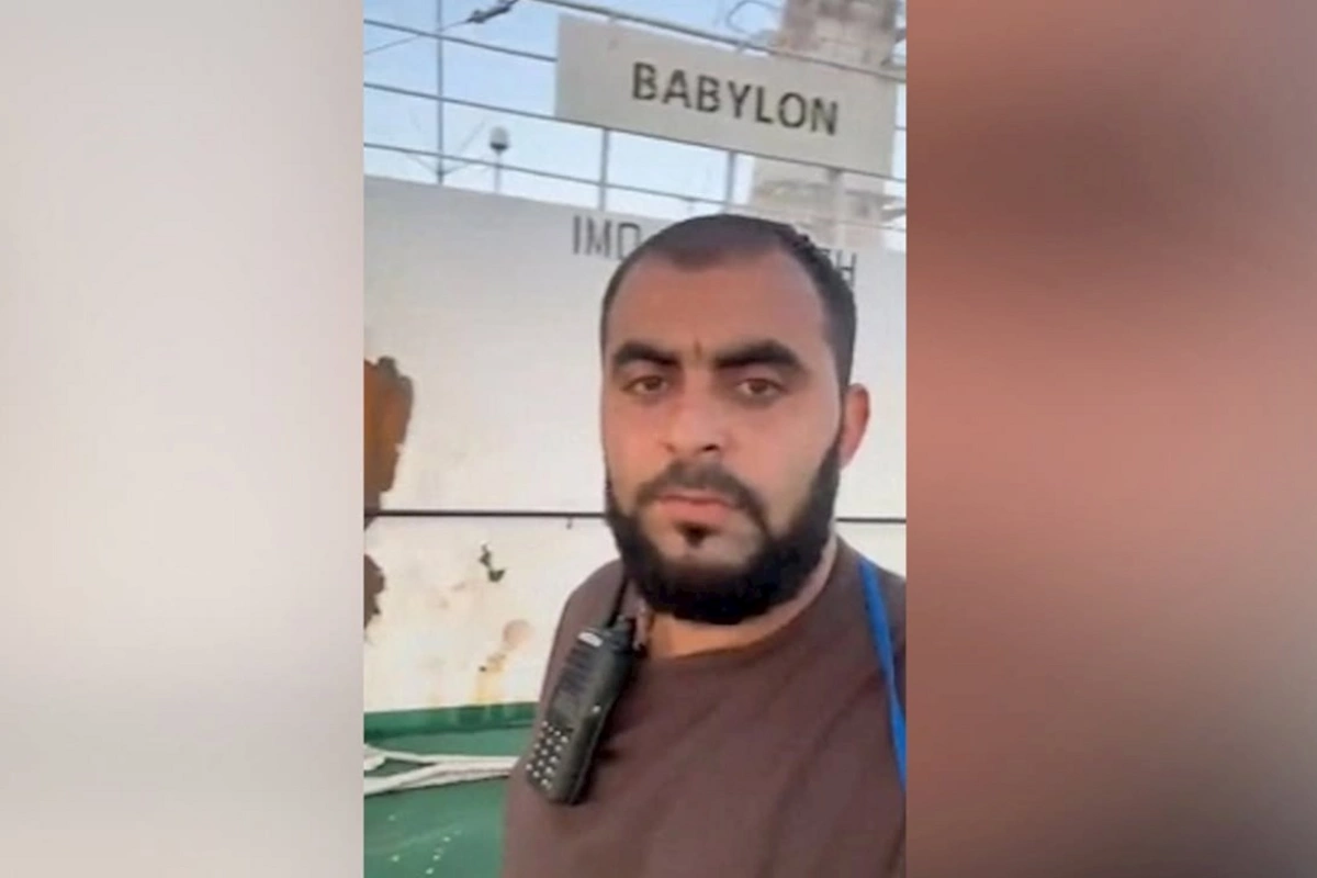 Daha bir gəmi hücuma məruz qaldı — Azərbaycanlılar xilas edildi