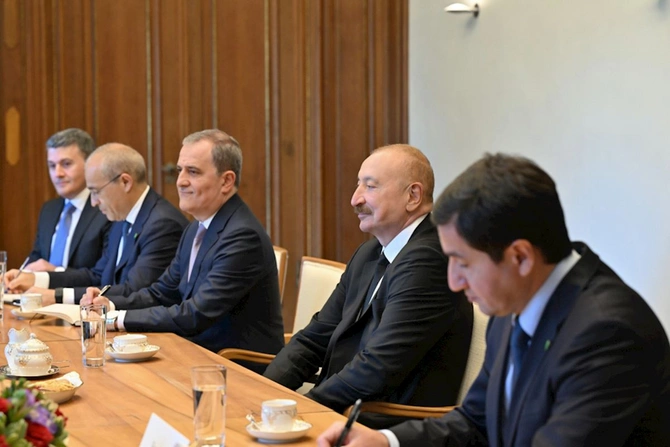 Azərbaycan və Almaniya prezidentlərinin geniş tərkibdə görüşü olub — FOTOLAR (YENİLƏNİB)