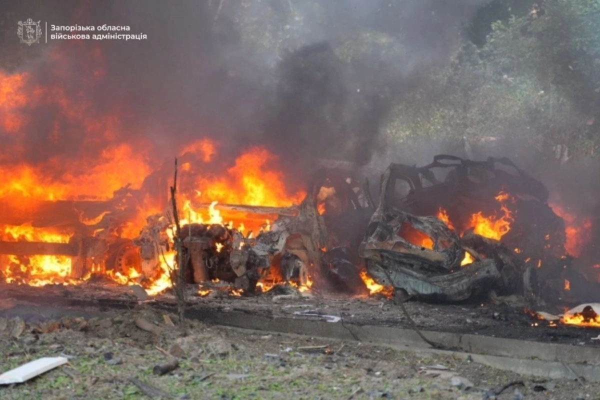 Rusiya Zaporojyeyə aviazərbələr endirdi: Ölən və yaralanan var