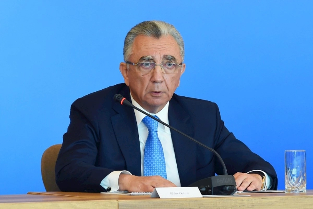 Eldar Əzizov Milli Mətbuat Günü münasibətilə jurnalistlərlə görüşüb