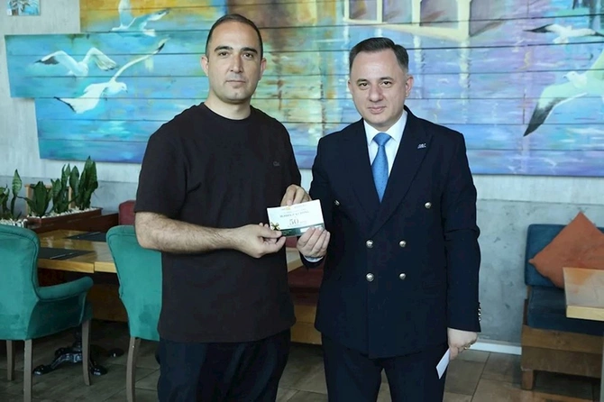 AQC Milli Mətbuat Günündə media nümayəndələri ilə görüş keçirib — FOTOLAR AQC Milli Mətbuat Günündə media nümayəndələri ilə görüş keçirib — FOTOLAR