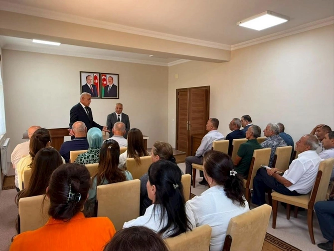 Milli Məclisin deputatı Vüqar Rəhimzadə Ordubadda seçiciləri ilə növbəti görüşünü keçirib — FOTOLAR Milli Məclisin deputatı Vüqar Rəhimzadə Ordubadda seçiciləri ilə növbəti görüşünü keçirib — FOTOLAR