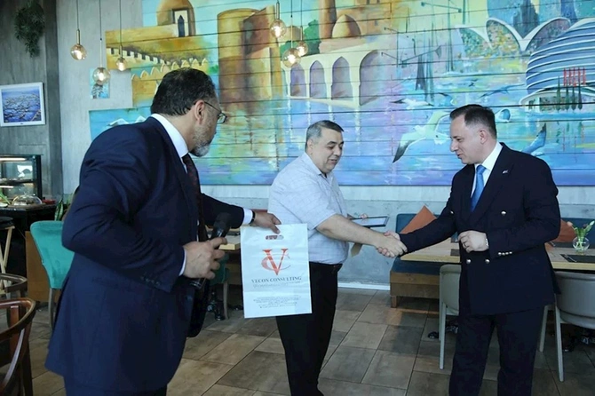 AQC Milli Mətbuat Günündə media nümayəndələri ilə görüş keçirib — FOTOLAR AQC Milli Mətbuat Günündə media nümayəndələri ilə görüş keçirib — FOTOLAR