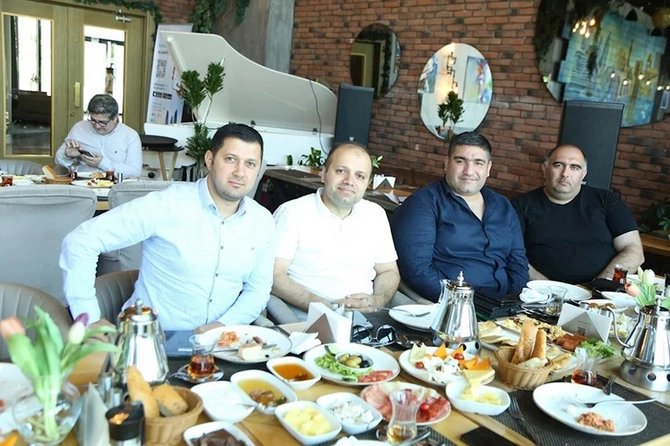 AQC Milli Mətbuat Günündə media nümayəndələri ilə görüş keçirib — FOTOLAR AQC Milli Mətbuat Günündə media nümayəndələri ilə görüş keçirib — FOTOLAR