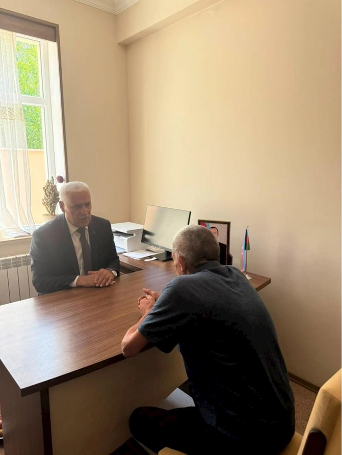 Milli Məclisin deputatı Vüqar Rəhimzadə Ordubadda seçiciləri ilə növbəti görüşünü keçirib — FOTOLAR Milli Məclisin deputatı Vüqar Rəhimzadə Ordubadda seçiciləri ilə növbəti görüşünü keçirib — FOTOLAR