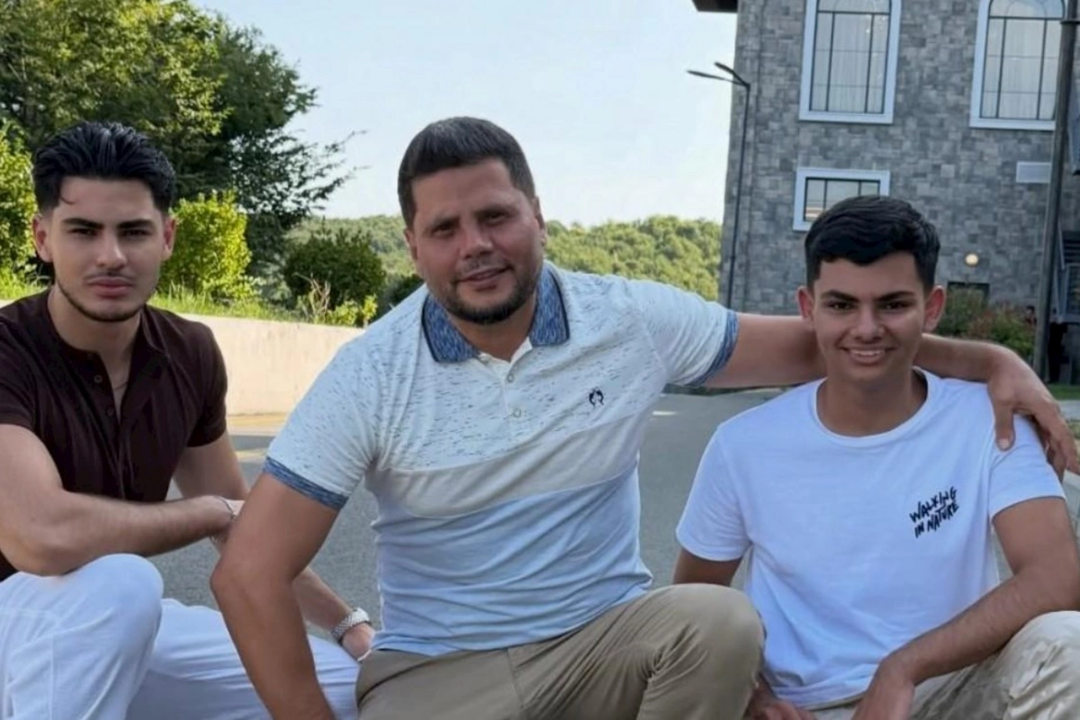 Zaur Kamal oğulları ilə istirahətdə — FOTOLAR