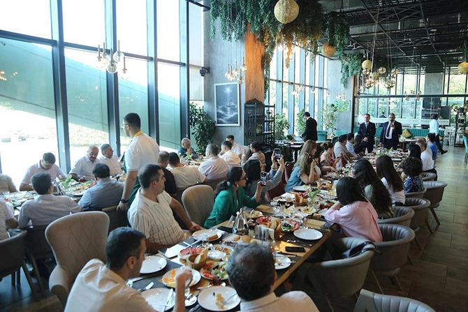 AQC Milli Mətbuat Günündə media nümayəndələri ilə görüş keçirib — FOTOLAR AQC Milli Mətbuat Günündə media nümayəndələri ilə görüş keçirib — FOTOLAR