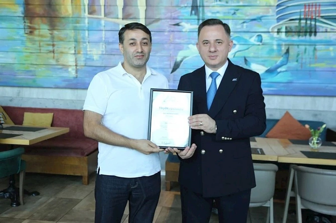 AQC Milli Mətbuat Günündə media nümayəndələri ilə görüş keçirib — FOTOLAR AQC Milli Mətbuat Günündə media nümayəndələri ilə görüş keçirib — FOTOLAR